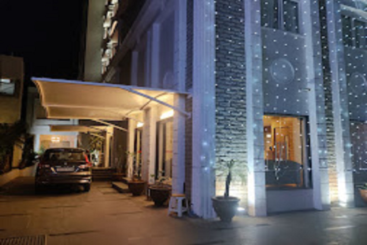  Hotel Grand Gayathri