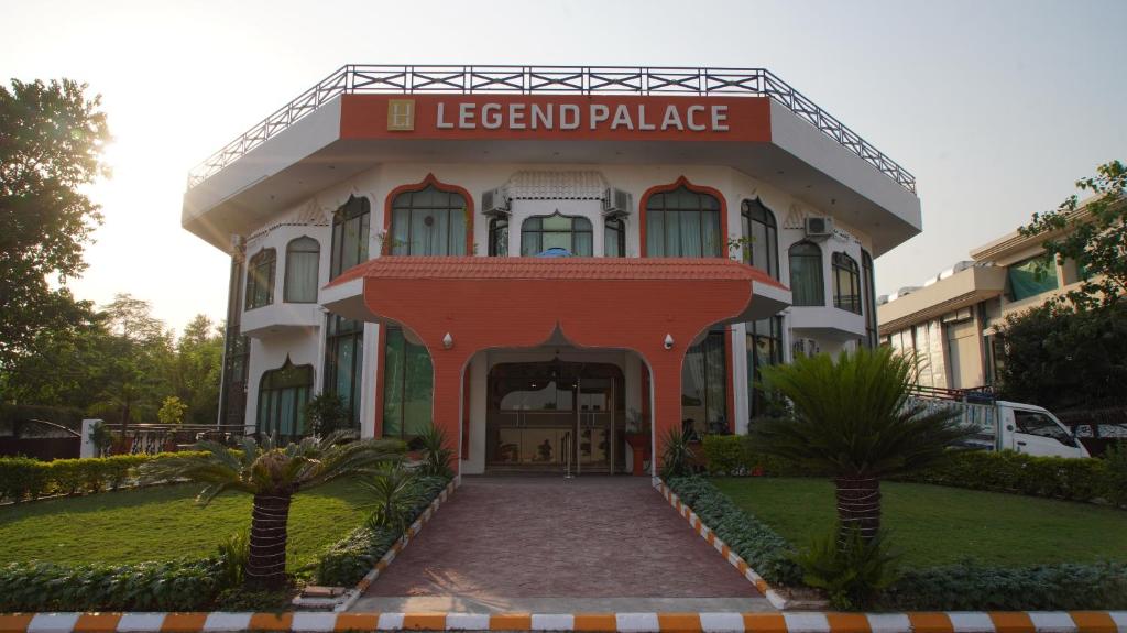  Legend Palace Hotel