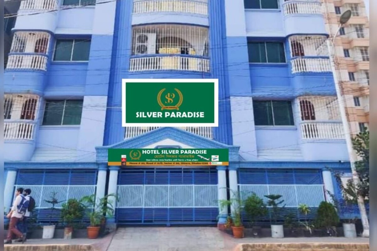  Hotel Silver Paradise