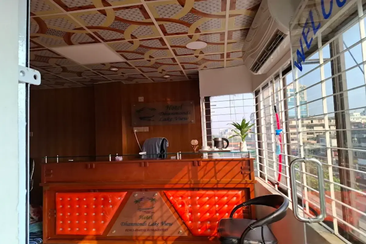  Dhanmondi Lake View Hotel