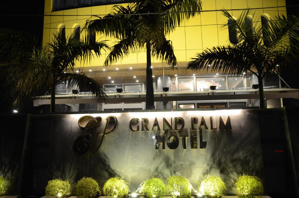  Grand Palm Hotel
