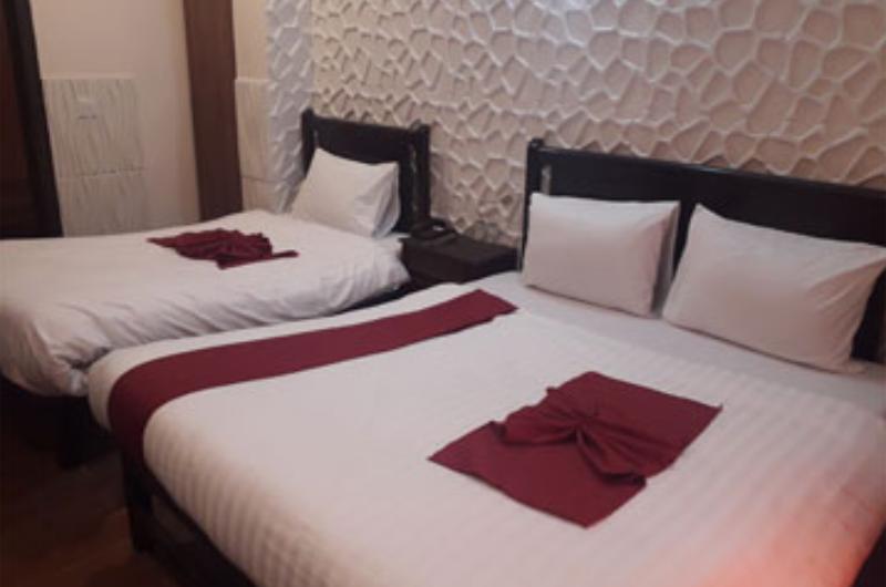 TRIPLE BED